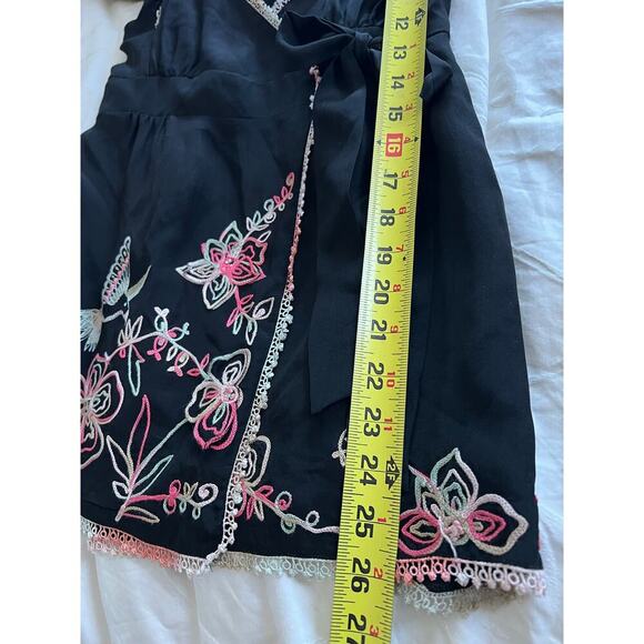 Nanette Lepore Birds Of Paradise 100% Silk Wrap Blouse, Size 4 - Picture 5 of 7